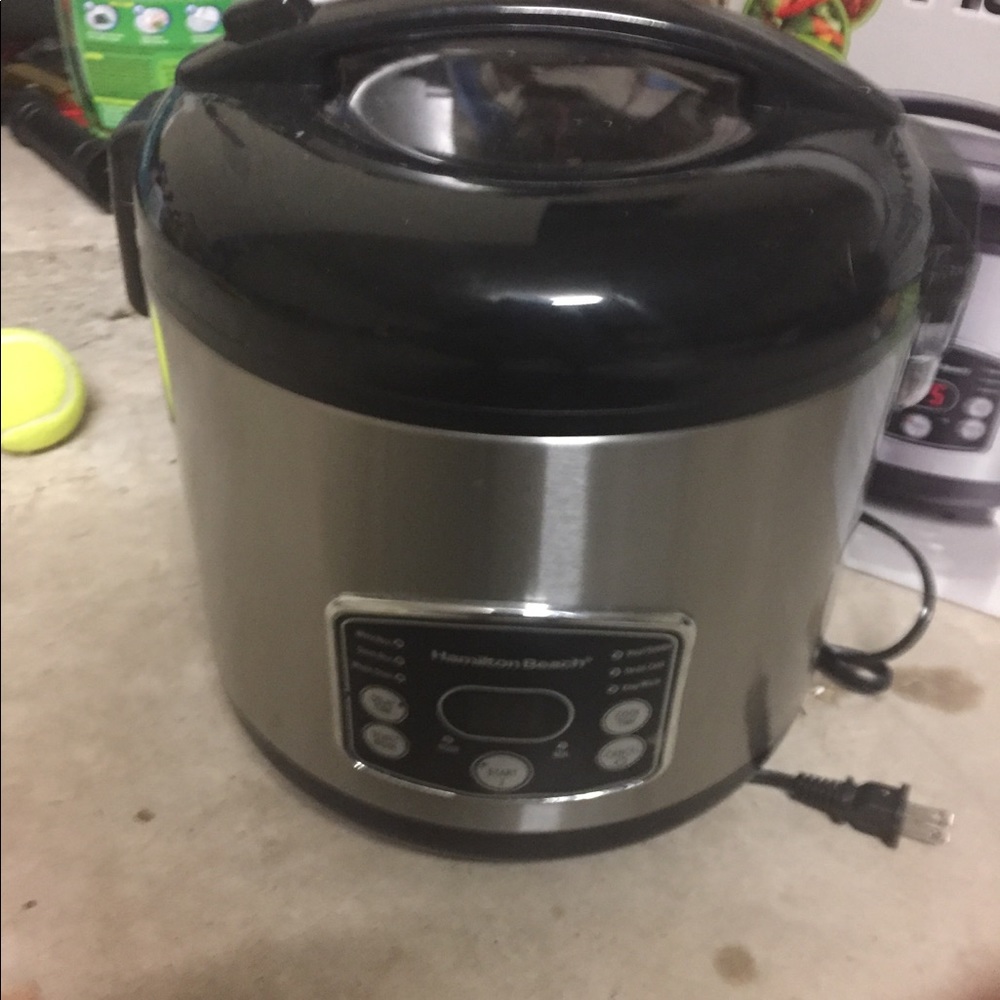 Rice maker- never been used